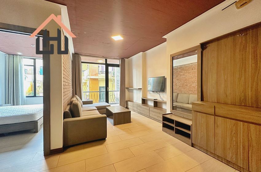 Spacious One-Bedroom Apartment with balcony in Tu Hoa, West Lake, Hanoi