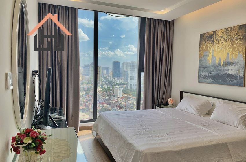 Nice 2-Bedroom Apartment with City View, Vinhomes Metropolis, Hanoi