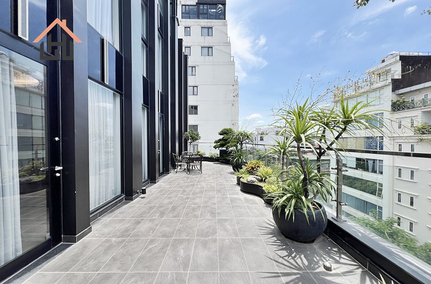 Beautiful 2 bedroom apartment for rent in Hoan Kiem with spacious balcony, Hanoi