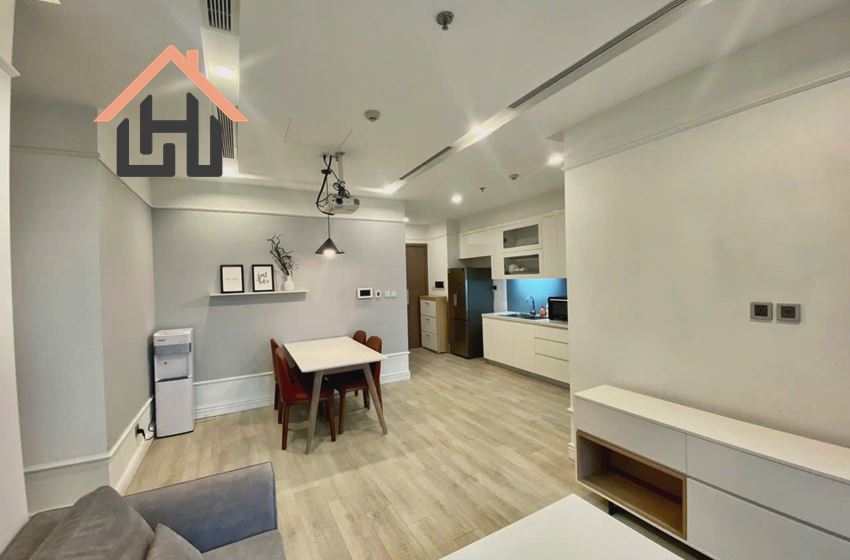 Modern High-Floor 2-Bedroom Apartment, Vinhomes Metropolis, Hanoi