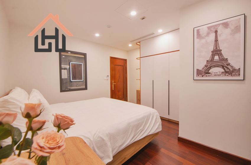 Stylish & Peaceful West Lake Living, 02 bedroom apartment in Nhat Chieu, Tay Ho, Hanoi