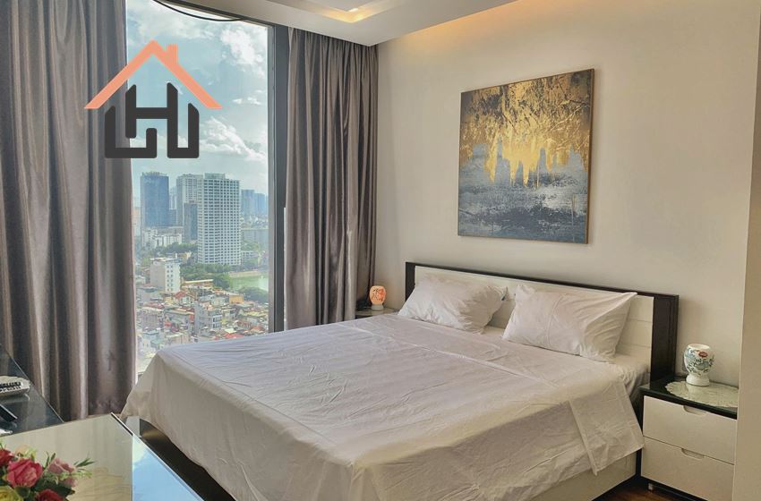 Nice 2-Bedroom Apartment with City View, Vinhomes Metropolis, Hanoi