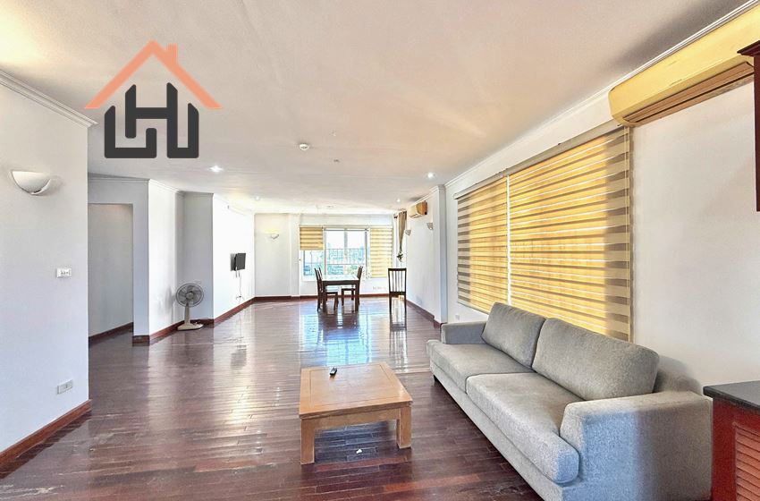 Spacious & Bright 2-Bedroom Apartment in Central Tay Ho, Hanoi