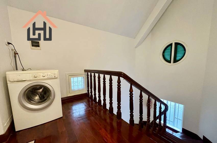 Spacious 3-Bedroom House with Yard in Dang Thai Mai, Tay Ho