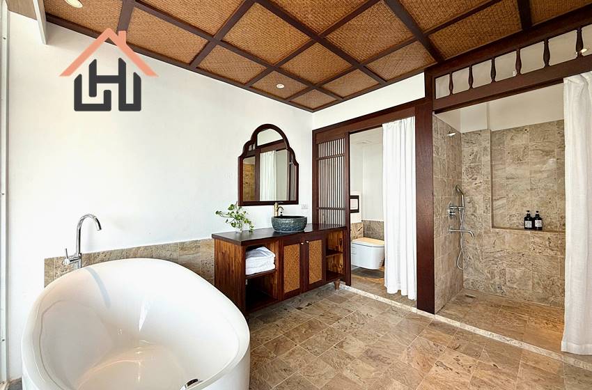 Duplex apartment with lake view and balcony for rent in Tay Ho, Hanoi
