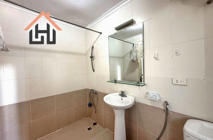 Spacious & Bright 2-Bedroom Apartment in Central Tay Ho, Hanoi