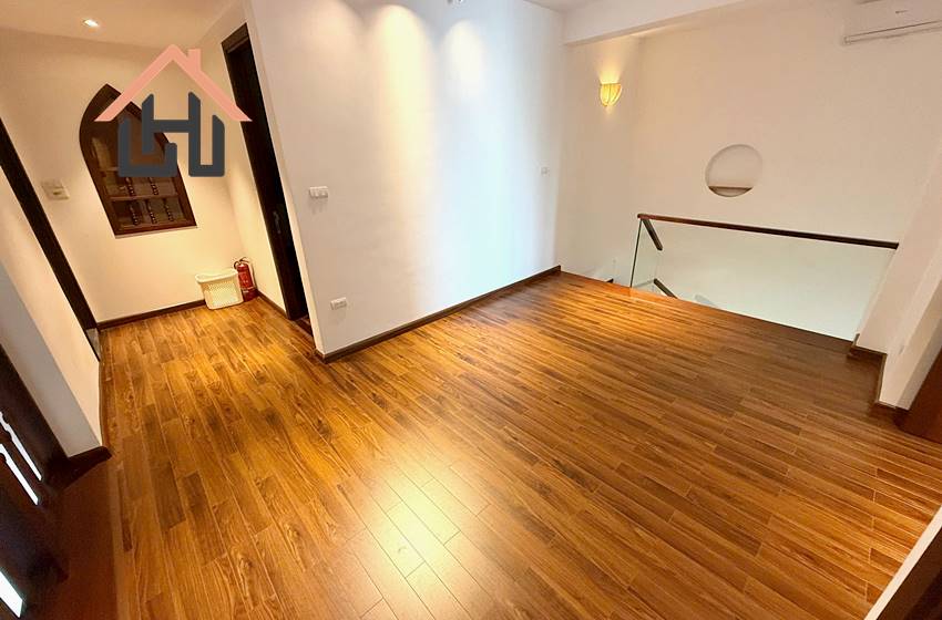 Duplex apartment with lake view and balcony for rent in Tay Ho, Hanoi