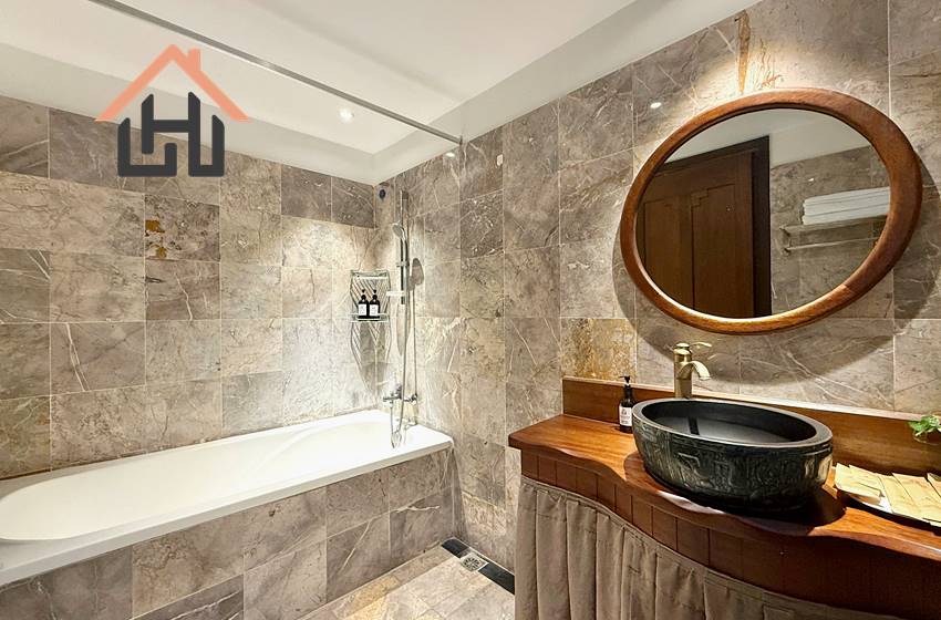 Duplex apartment with lake view and balcony for rent in Tay Ho, Hanoi