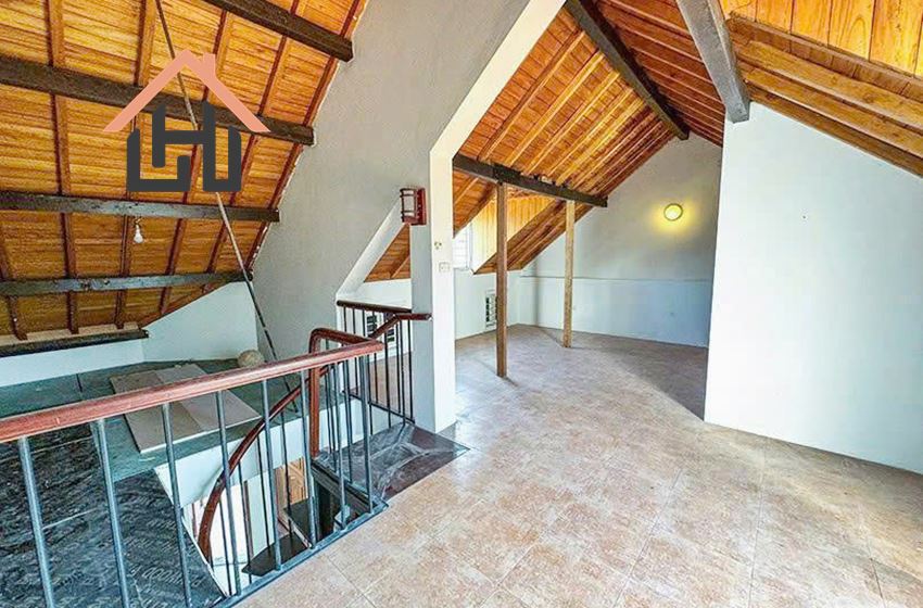 Spacious 4-Bedroom House with Private Garden in Central Tay Ho
