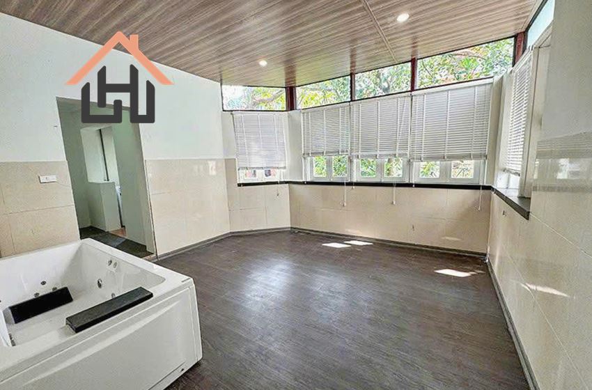 Spacious 4-Bedroom House with Private Garden in Central Tay Ho