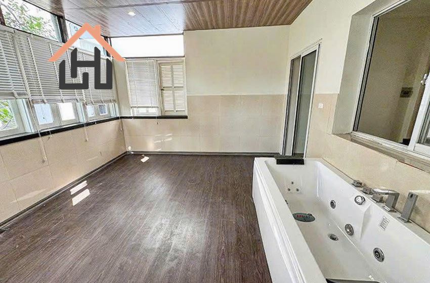 Spacious 4-Bedroom House with Private Garden in Central Tay Ho