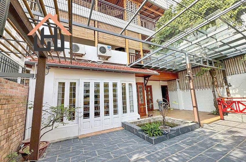 Spacious 4-Bedroom House with Private Garden in Central Tay Ho