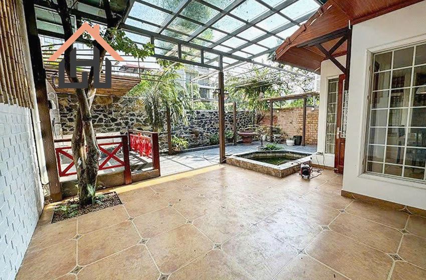 Spacious 4-Bedroom House with Private Garden in Central Tay Ho