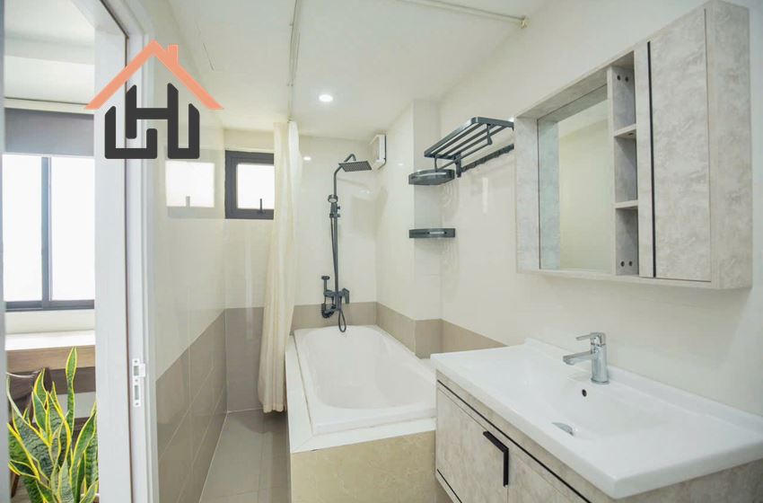 Charming 1-Bedroom Apartment with Balcony in Tay Ho, Hanoi