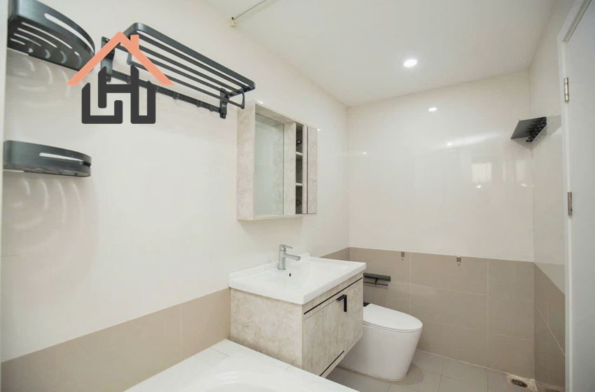 Charming 1-Bedroom Apartment with Balcony in Tay Ho, Hanoi