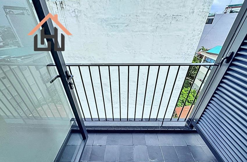 Stunning West Lake View – Brand-New 2BR with Large Balcony, Hanoi