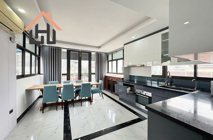 Spacious 2-Bedroom Apartment with Bathtub – Central Location, Hanoi