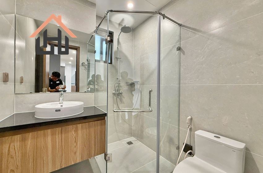 Spacious 2 Bedroom Serviced Apartment with Beautiful Lake View, Tay Ho, Hanoi