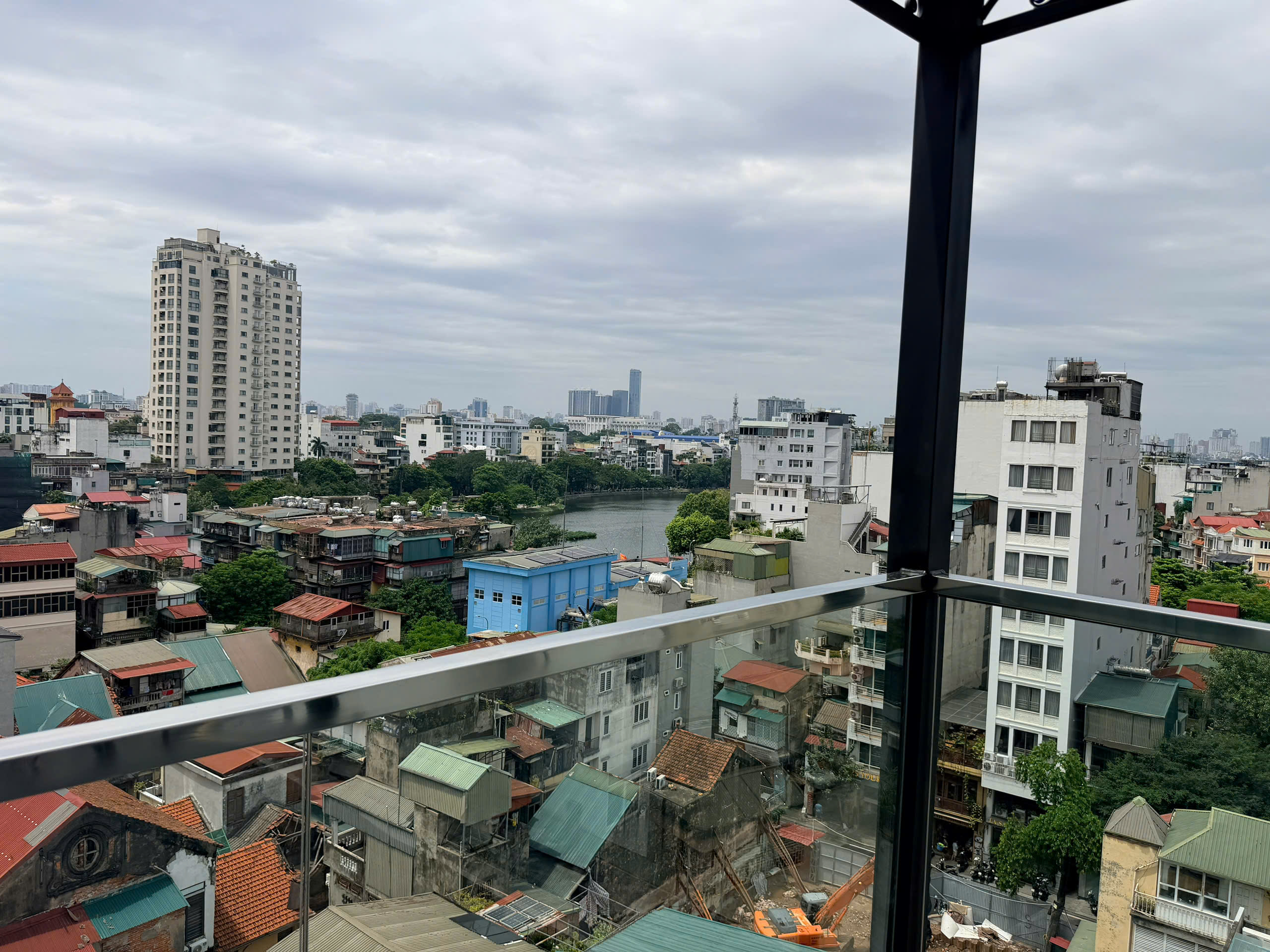 Beautiful 1-Bedroom Apartment for Rent in Ba Dinh, Hanoi