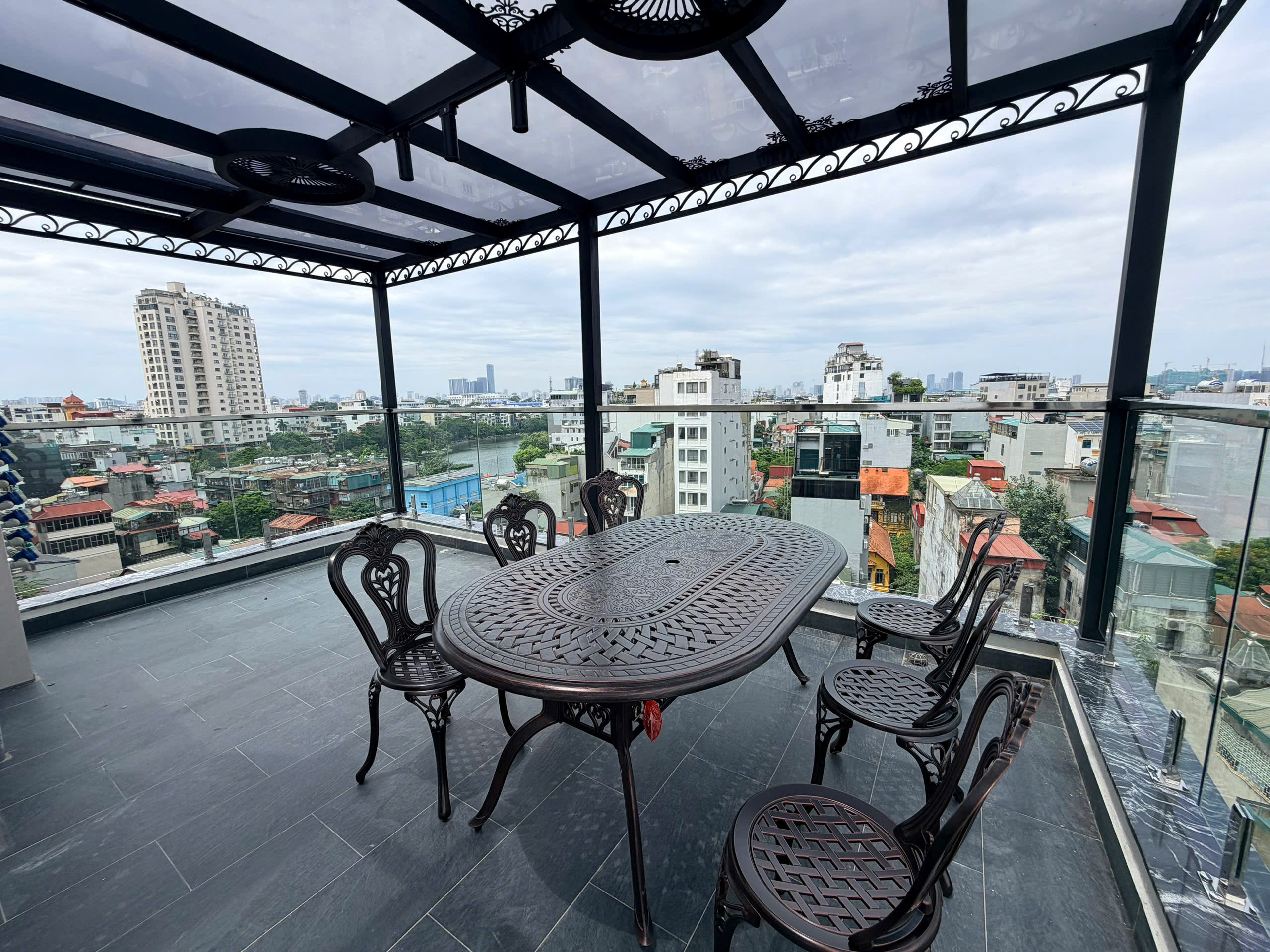 Beautiful 1-Bedroom Apartment for Rent in Ba Dinh, Hanoi