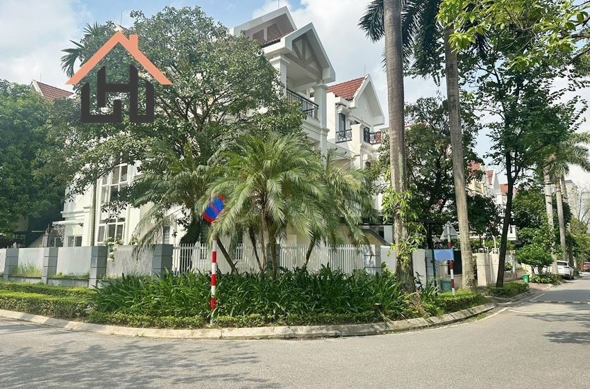 Freshly Renovated Villa in T Area, Ciputra, Hanoi