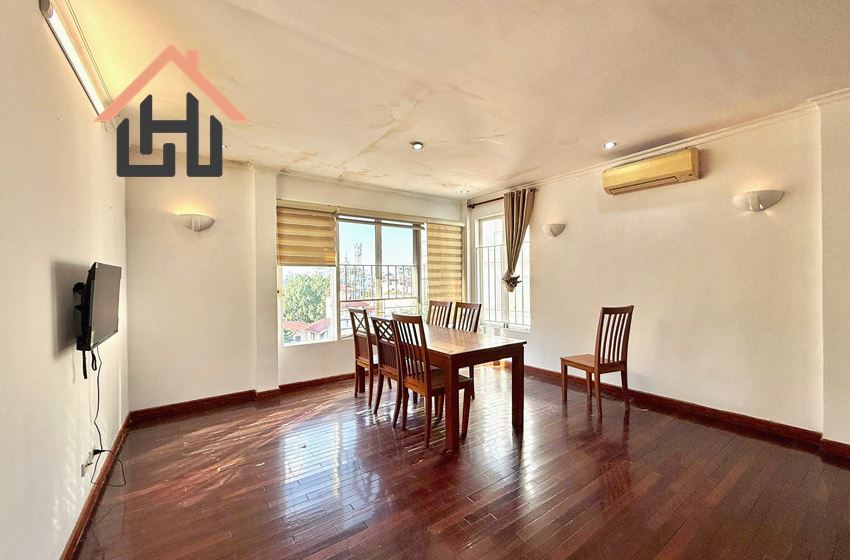 Spacious & Bright 2-Bedroom Apartment in Central Tay Ho, Hanoi