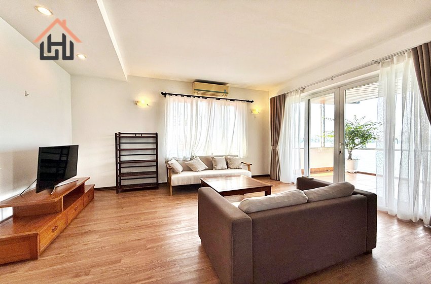 Lake view 1 bedroom apartment for rent in Tay Ho, Hanoi