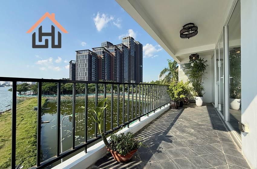 Duplex apartment with lake view and balcony for rent in Tay Ho, Hanoi