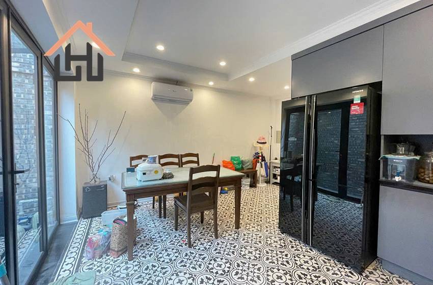 3-Bedroom House in Dang Thai Mai – Balcony & Private Yard