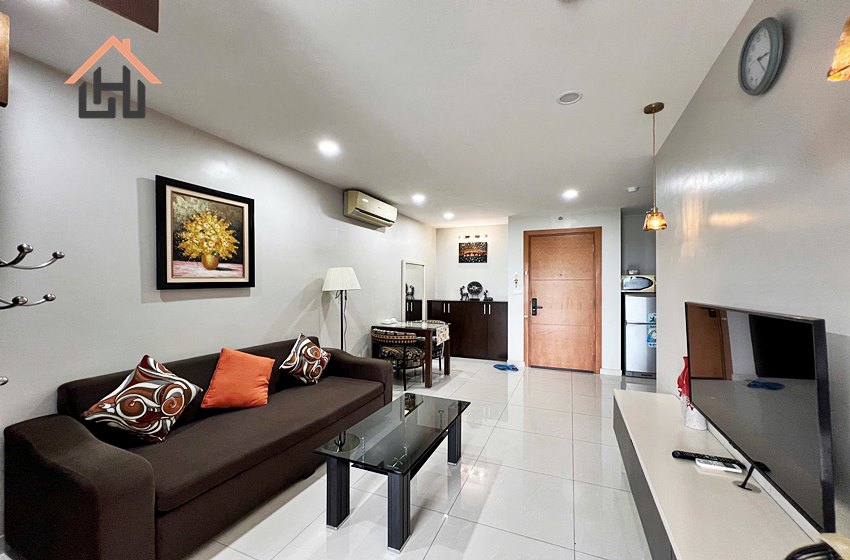 Lake view 1 bedroom apartment for rent in Truc Bach area, Hanoi