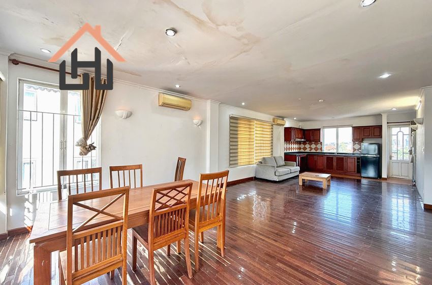 Spacious & Bright 2-Bedroom Apartment in Central Tay Ho, Hanoi