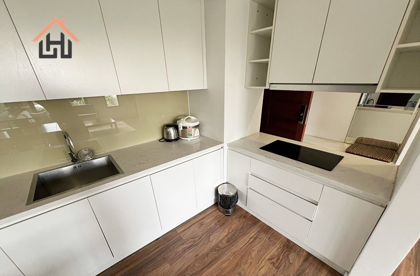 Lake view 1 bedroom apartment for rent in Ho Ba Mau area, Hanoi