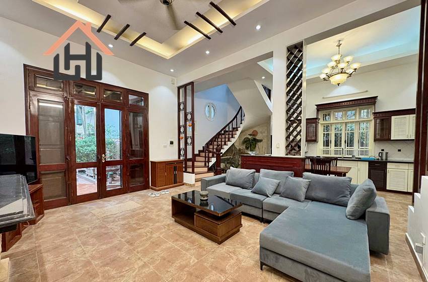Spacious 3-Bedroom House with Yard in Dang Thai Mai, Tay Ho