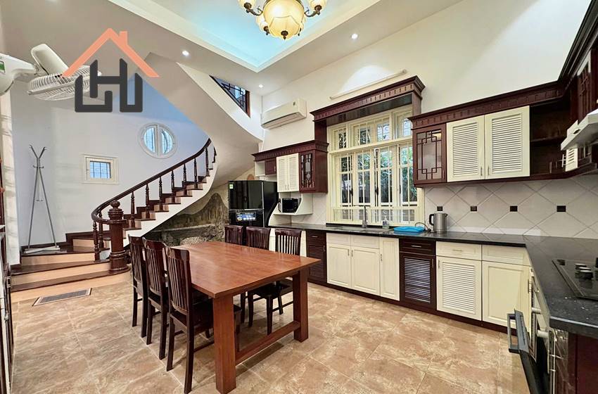 Spacious 3-Bedroom House with Yard in Dang Thai Mai, Tay Ho