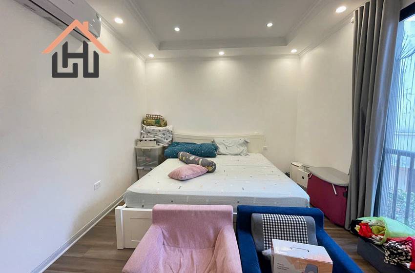 3-Bedroom House in Dang Thai Mai – Balcony & Private Yard