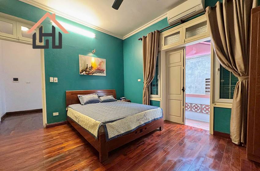 Spacious 3-Bedroom House with Yard in Dang Thai Mai, Tay Ho