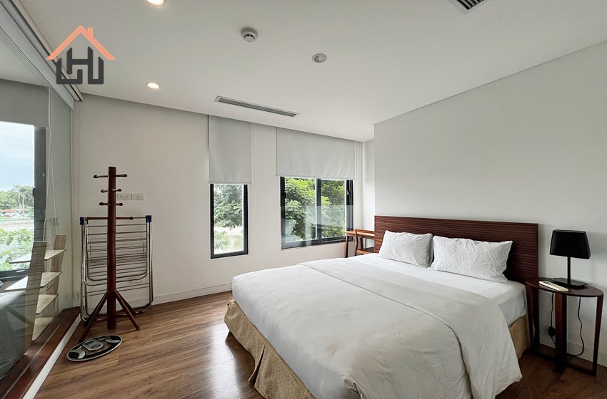 Lake view 1 bedroom apartment for rent in Ho Ba Mau area, Hanoi