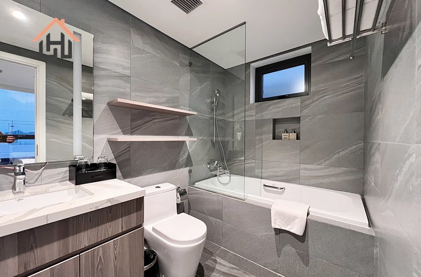 Beautiful 2 bedroom apartment for rent in Ba Dinh, Hanoi