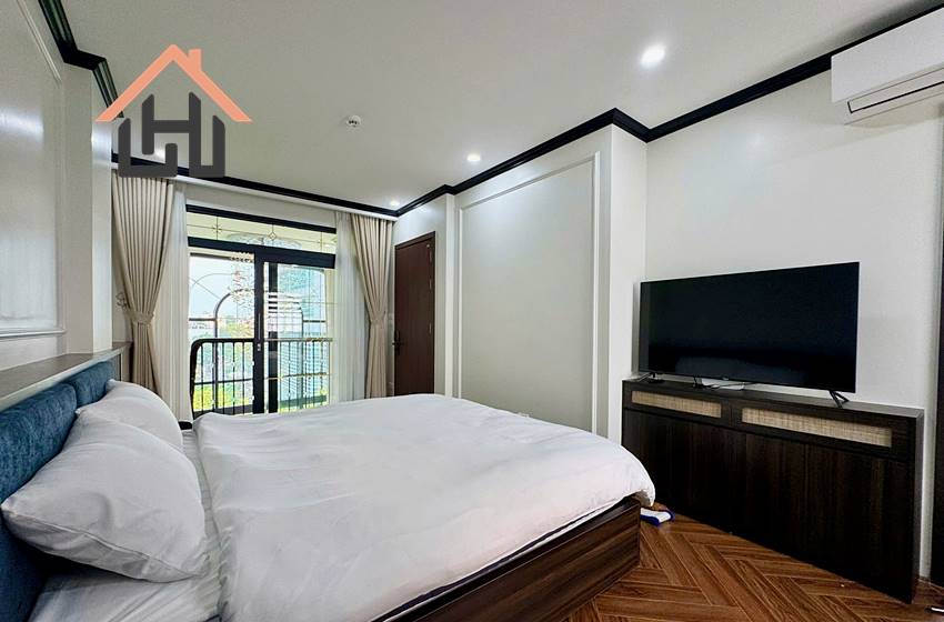 A stylish and brand-new 1-bedroom duplex apartment located on Cua Bac Street, Ba Dinh