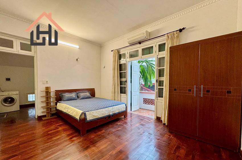 Spacious 3-Bedroom House with Yard in Dang Thai Mai, Tay Ho