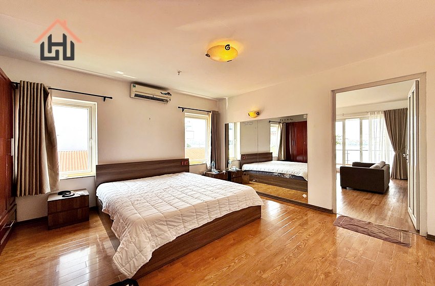 Lake view 1 bedroom apartment for rent in Tay Ho, Hanoi