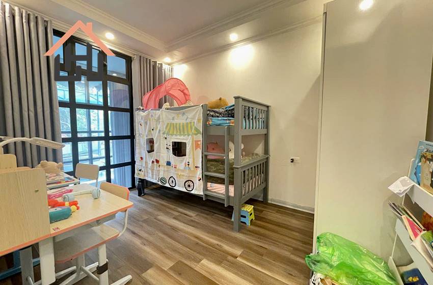 3-Bedroom House in Dang Thai Mai – Balcony & Private Yard