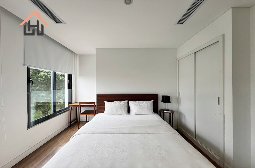 Lake view 1 bedroom apartment for rent in Ho Ba Mau area, Hanoi