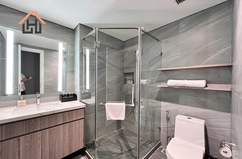 Beautiful 2 bedroom apartment for rent in Ba Dinh, Hanoi