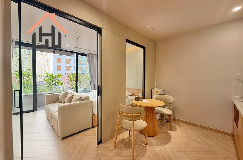 Brand new and modern 1 bedroom apartment for Rent in Hanoi.