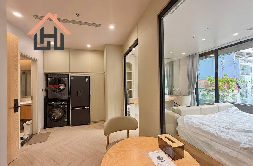 Brand new and modern 1 bedroom apartment for Rent in Hanoi.