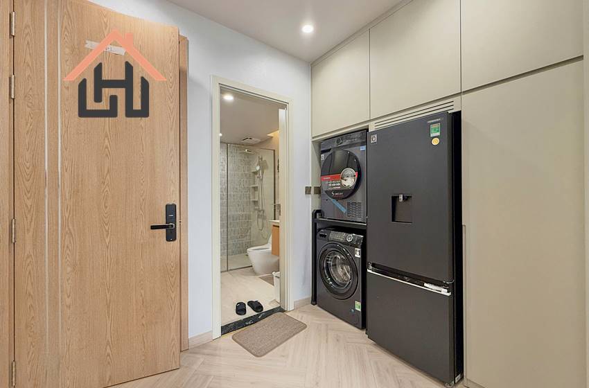 Brand new and modern 1 bedroom apartment for Rent in Hanoi.