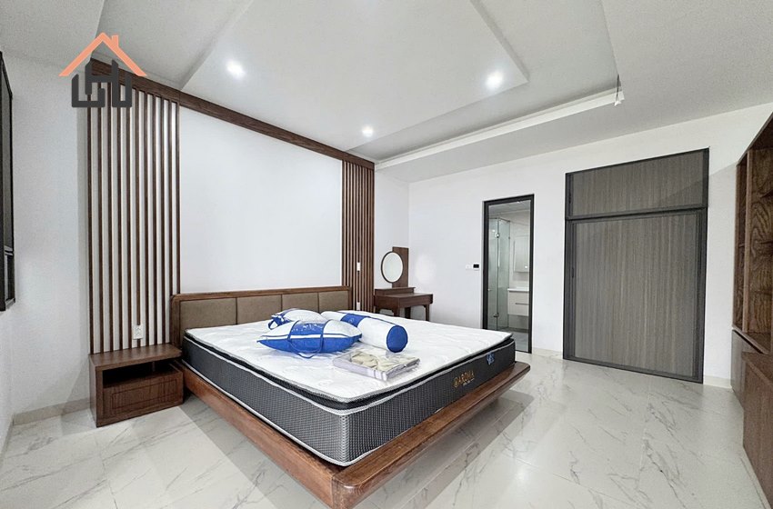 Full of light 1 bedroom apartment for rent in Tay Ho, Hanoii